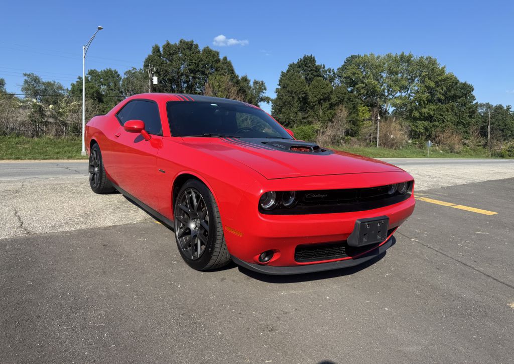 2016 Dodge Challenger Image 1