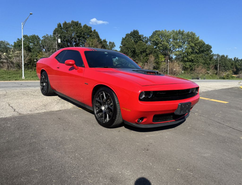 2016 Dodge Challenger Image 2