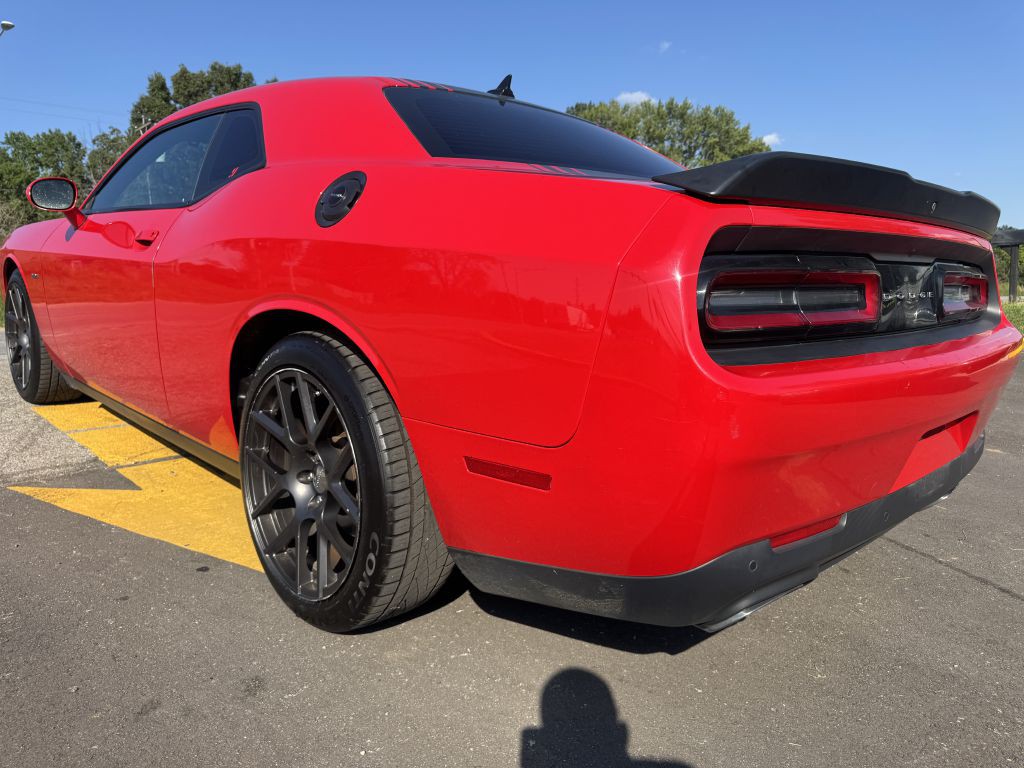 2016 Dodge Challenger Image 11