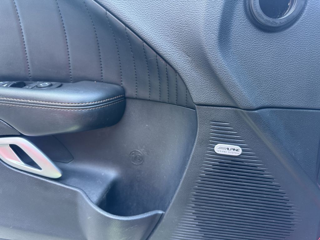 2016 Dodge Challenger Image 21