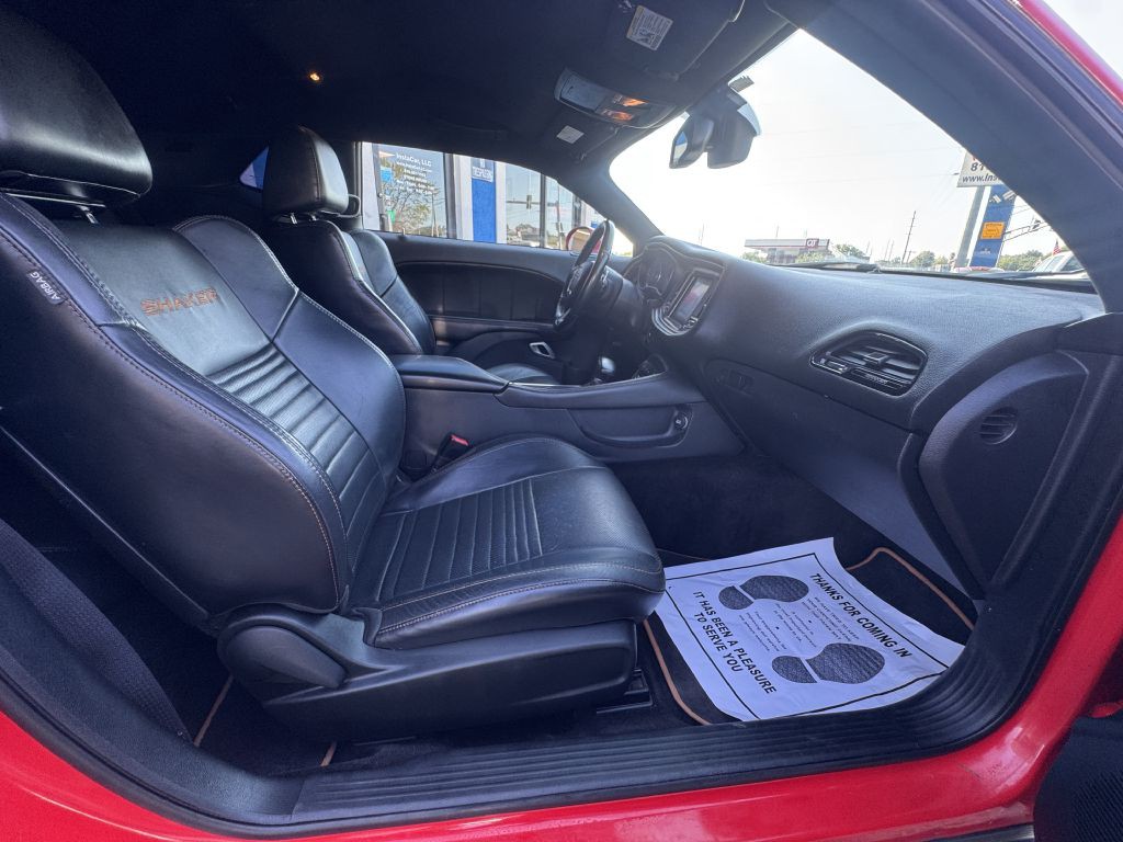 2016 Dodge Challenger Image 27