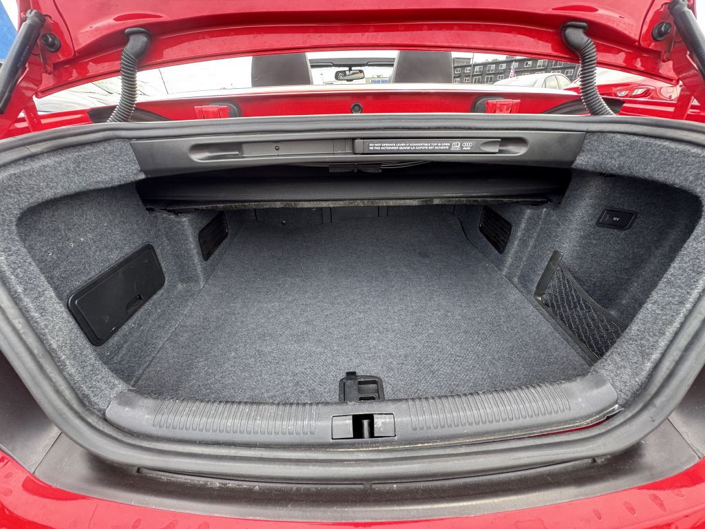 2005 Audi S4 Image 33