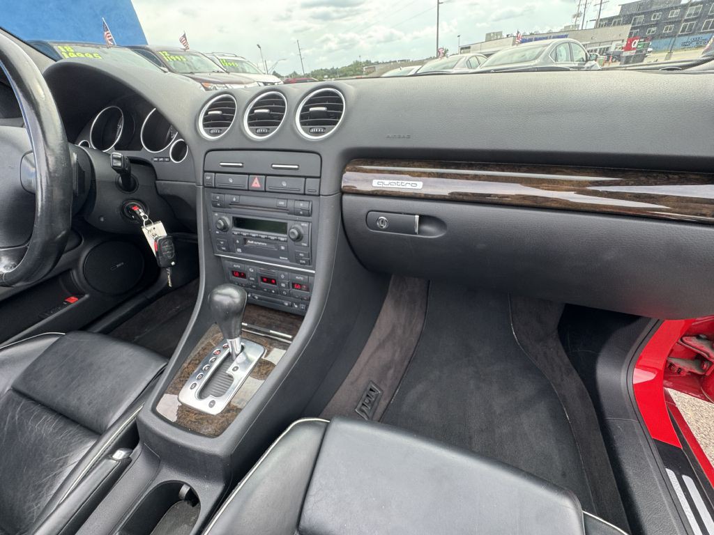 2005 Audi S4 Image 36