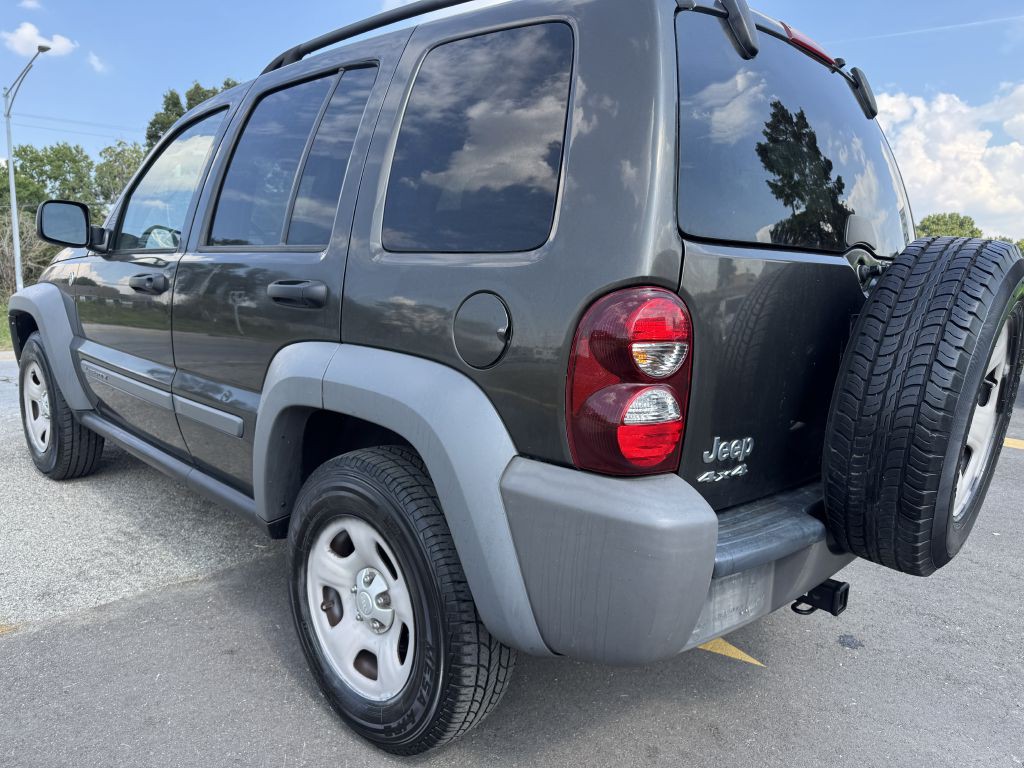 2006 Jeep Liberty Image 6