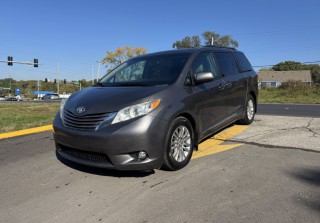 Image for 2016 Toyota Sienna XLE ID: 6853918