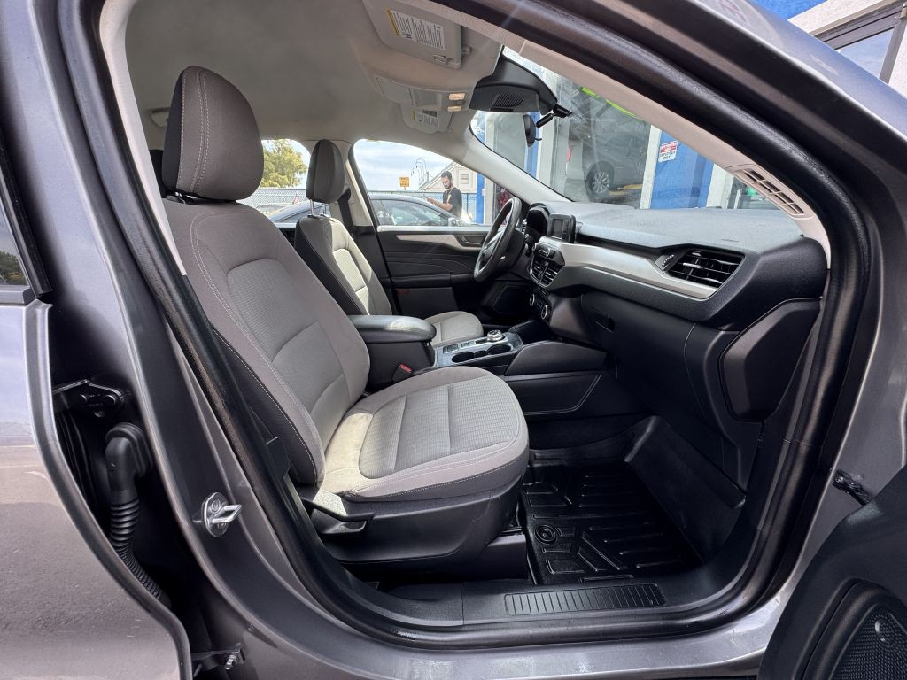 2021 Ford Escape Image 23