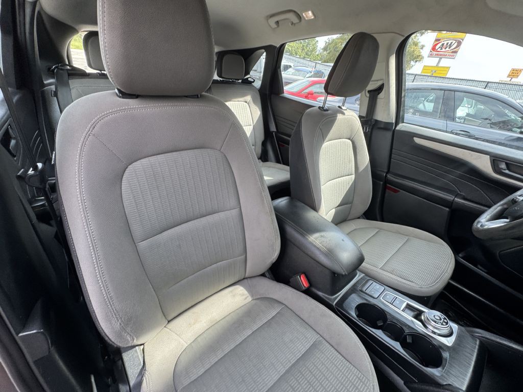 2021 Ford Escape Image 25