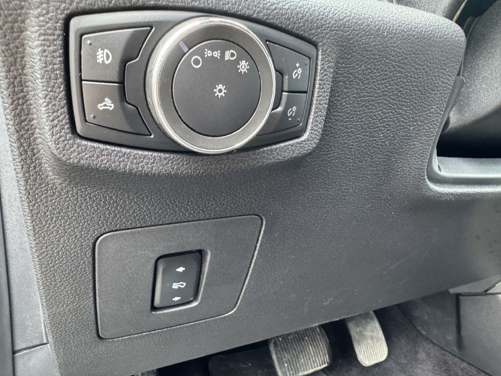 2017 Ford F-150 Image 28