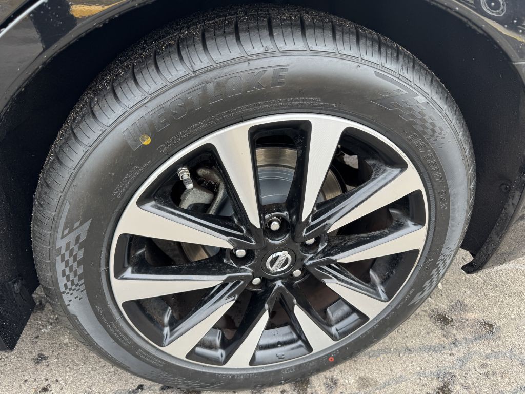 2018 Nissan Altima Image 16