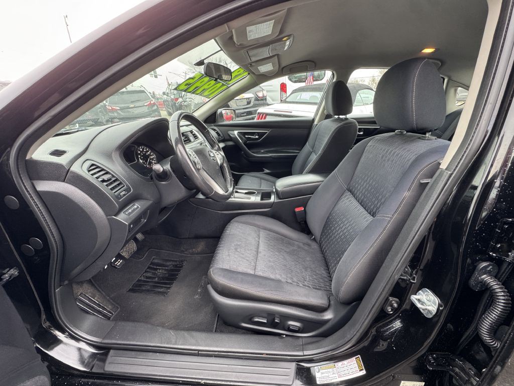 2018 Nissan Altima Image 19