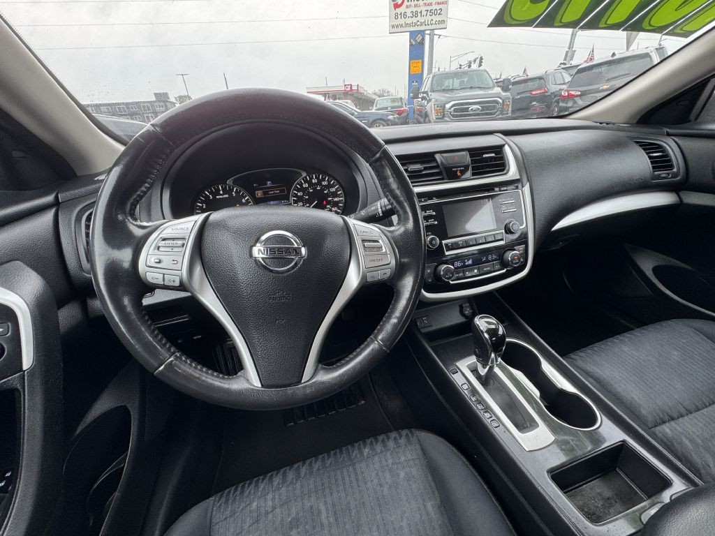 2018 Nissan Altima Image 22