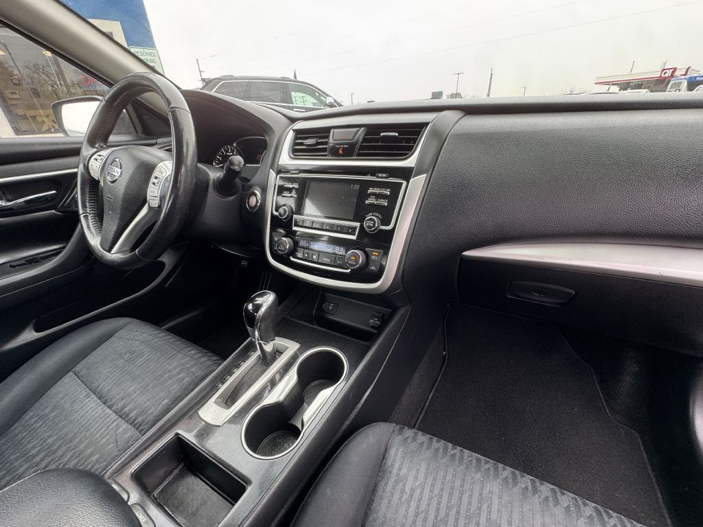 2018 Nissan Altima Image 25