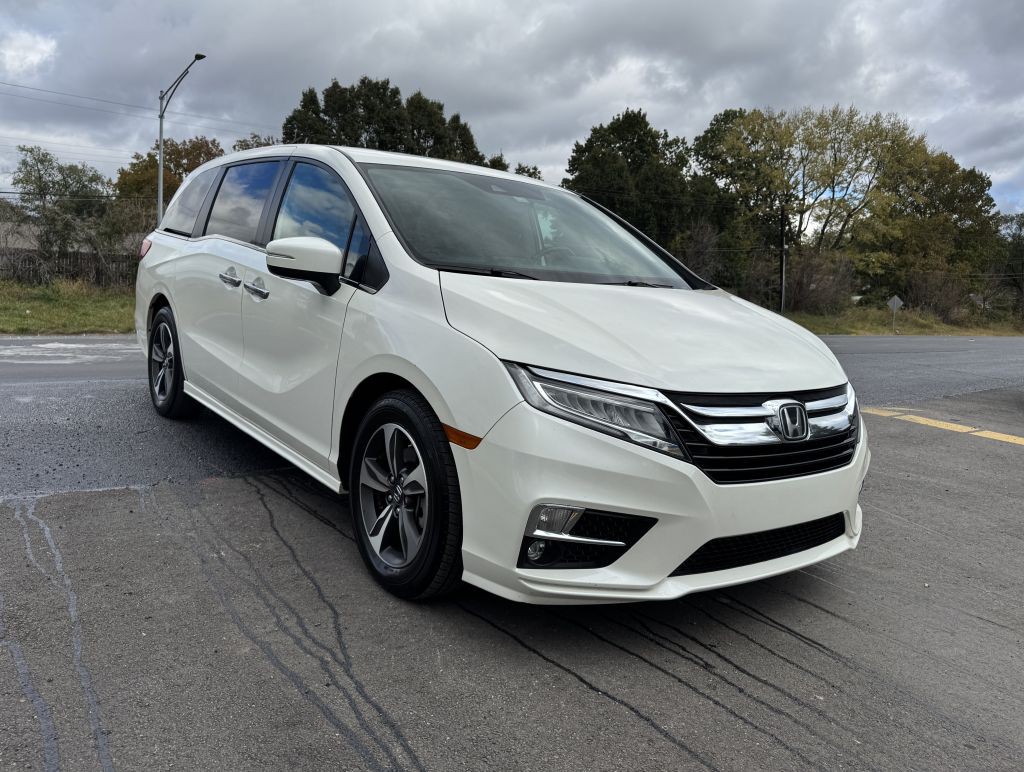 2018 Honda Odyssey Image 1