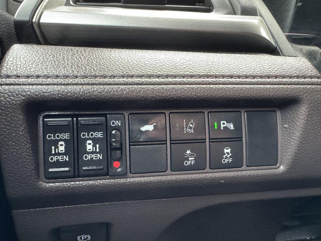 2018 Honda Odyssey Image 32