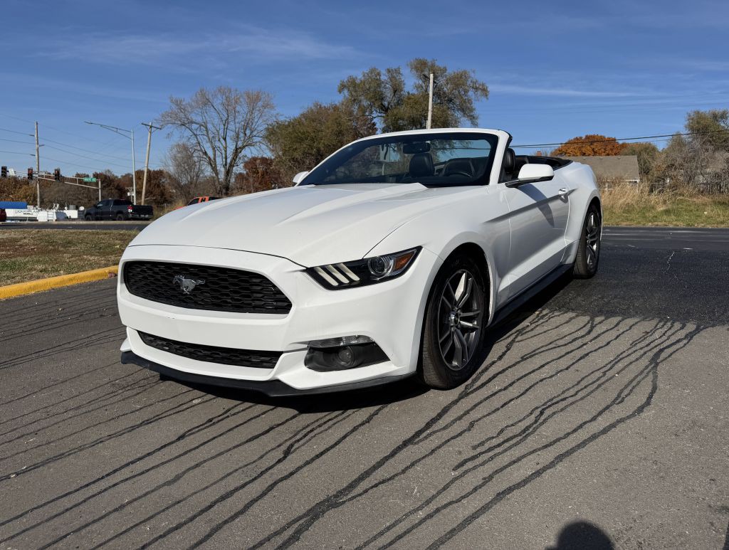 2017 Ford Mustang Image 1