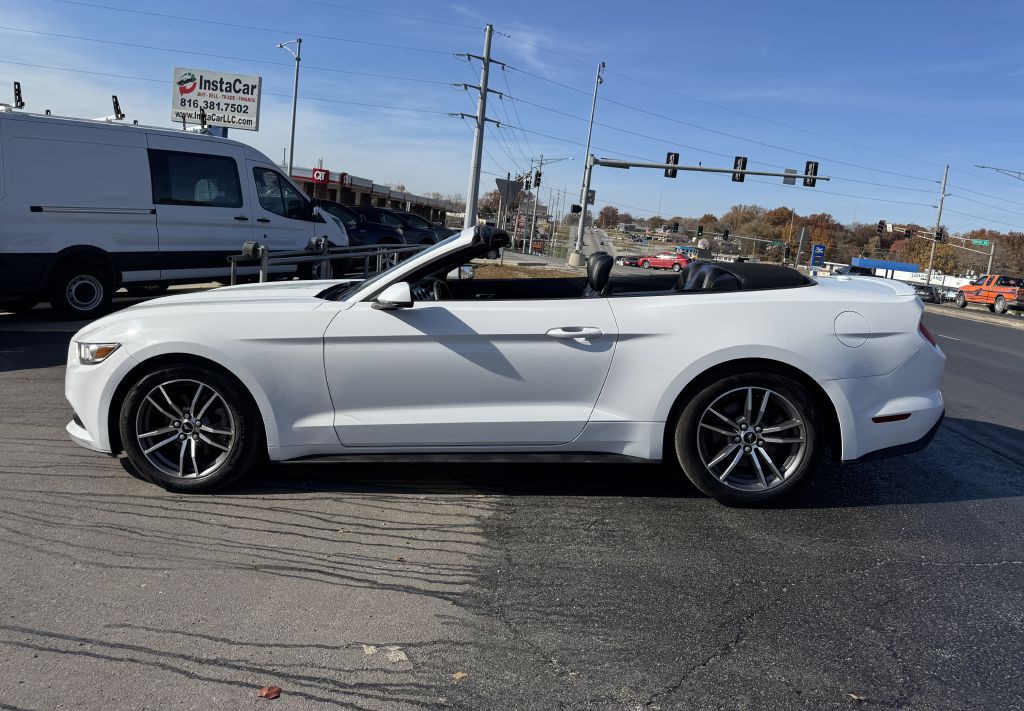 2017 Ford Mustang Image 14