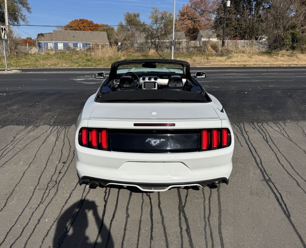 2017 Ford Mustang Image 15