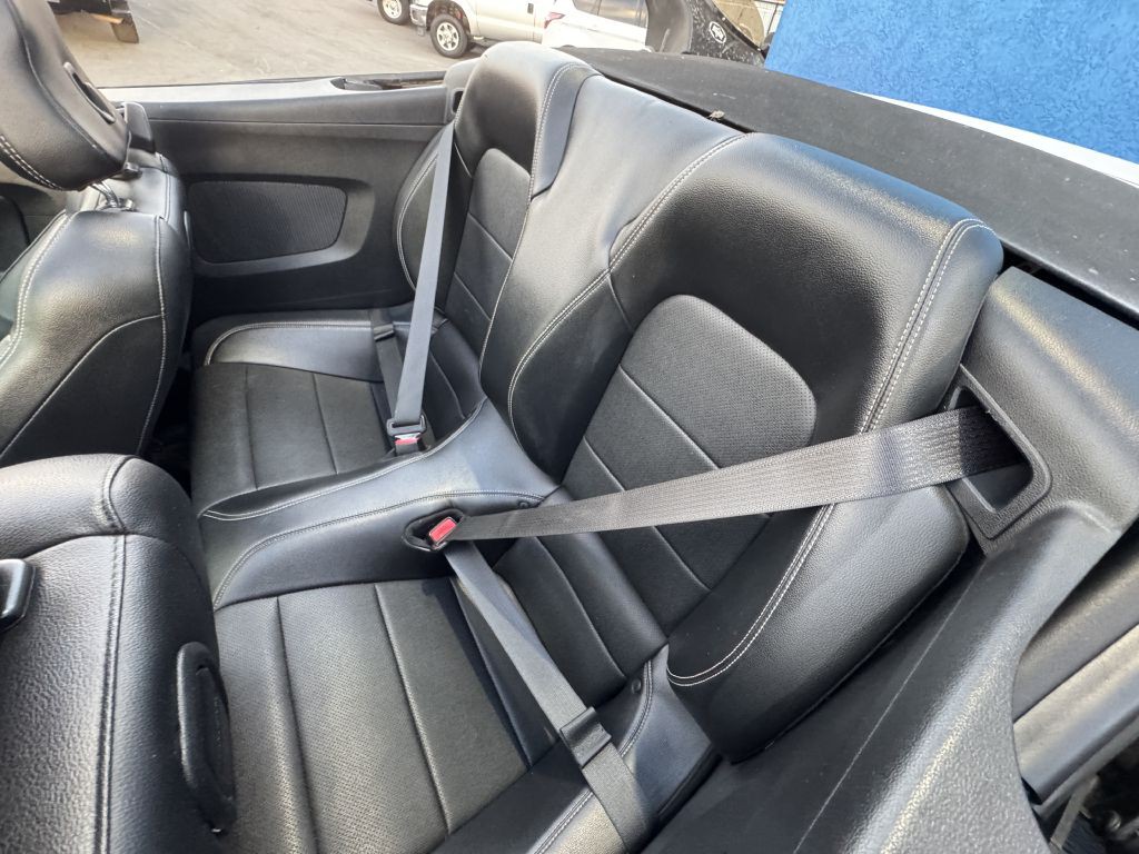 2017 Ford Mustang Image 25