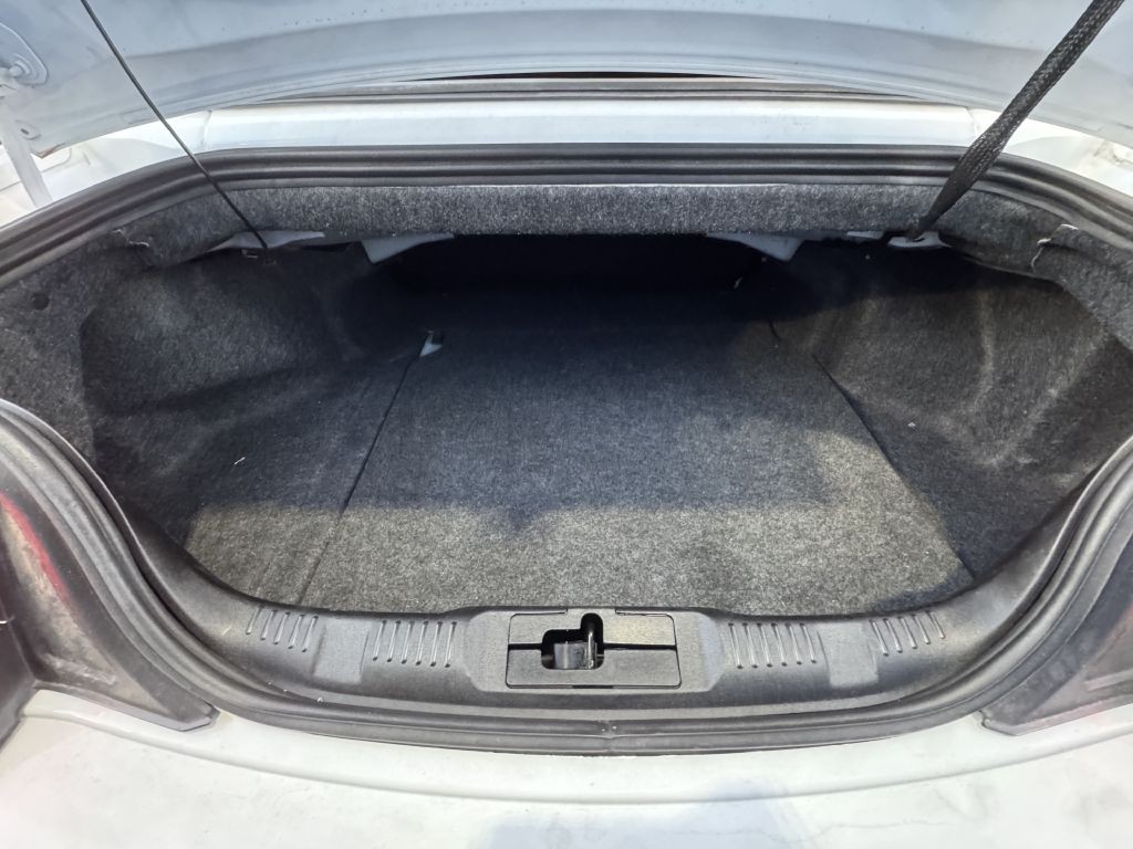 2017 Ford Mustang Image 30