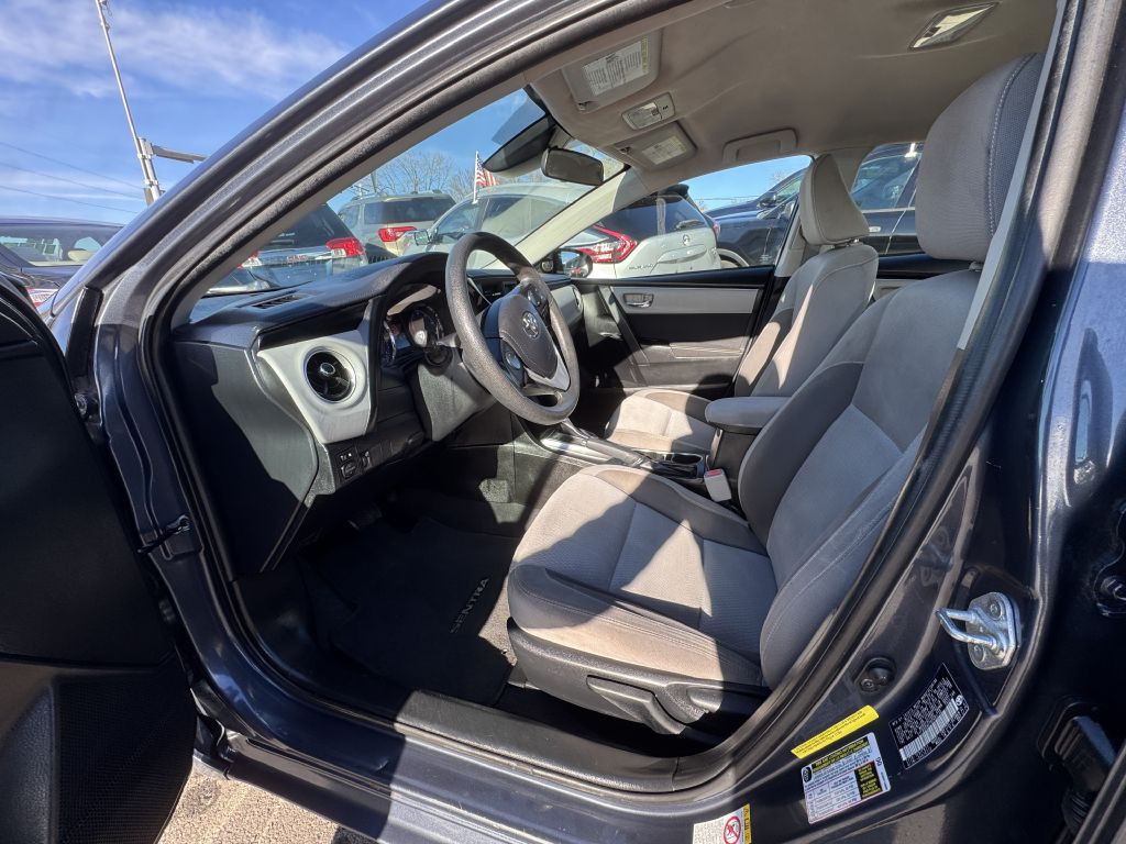 2017 Toyota Corolla Image 16