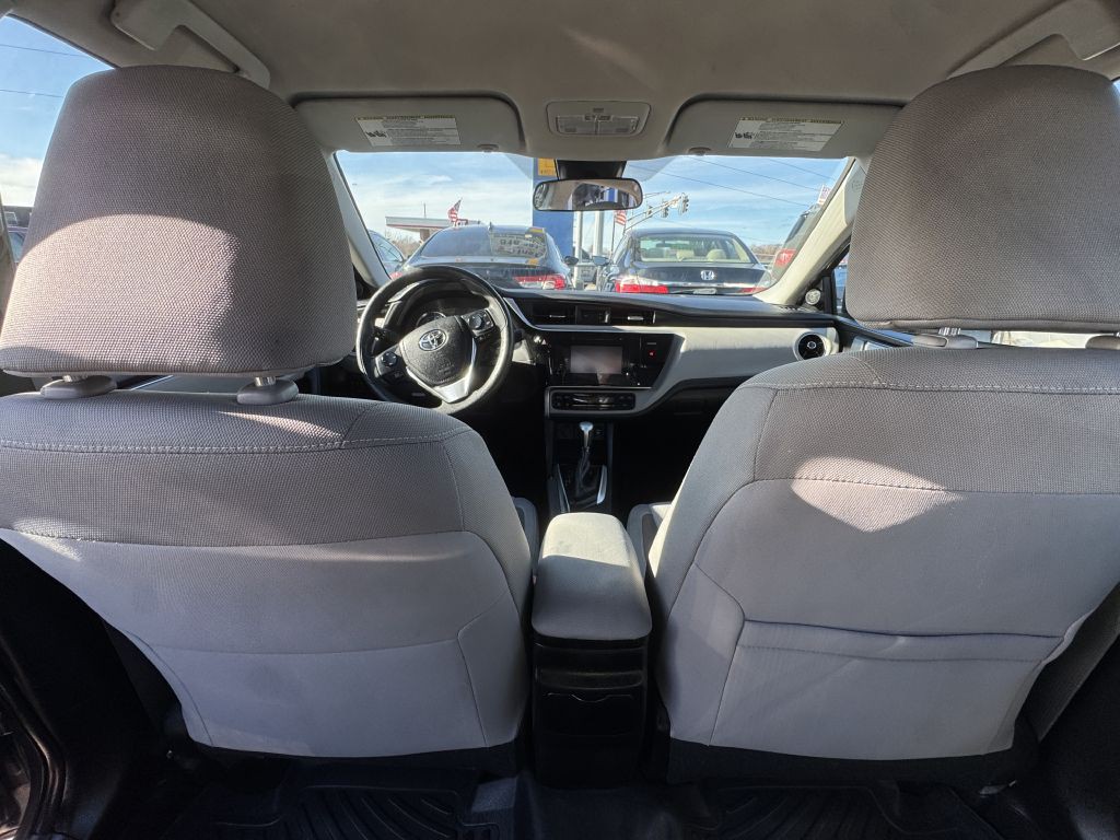 2017 Toyota Corolla Image 18