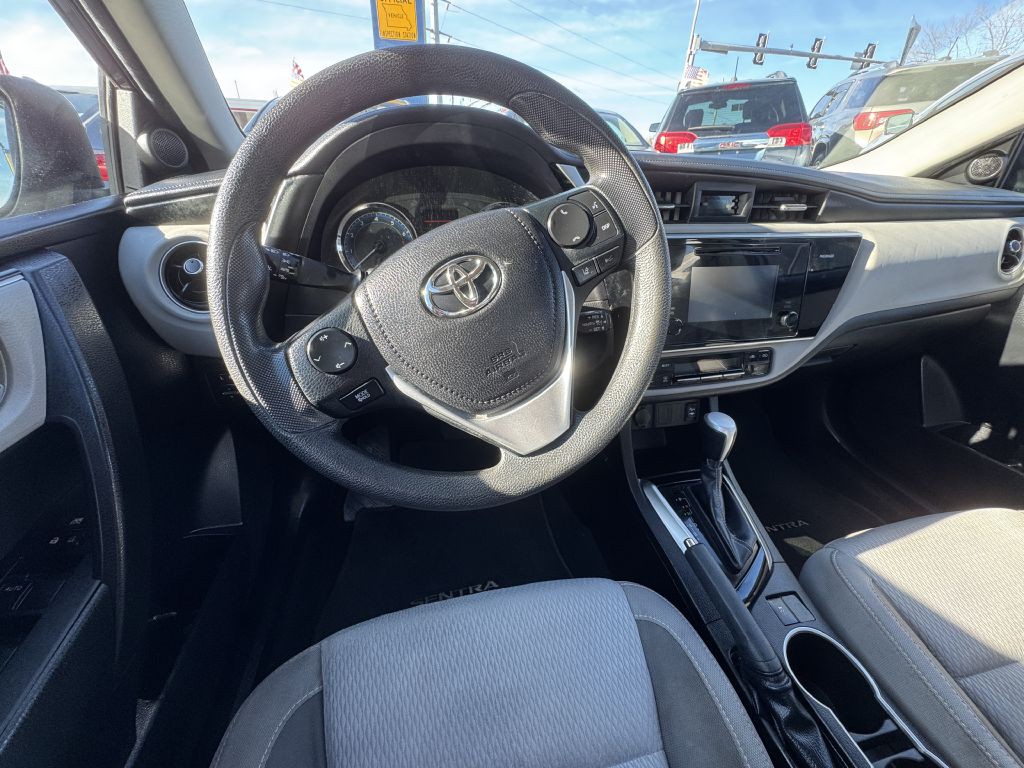 2017 Toyota Corolla Image 19