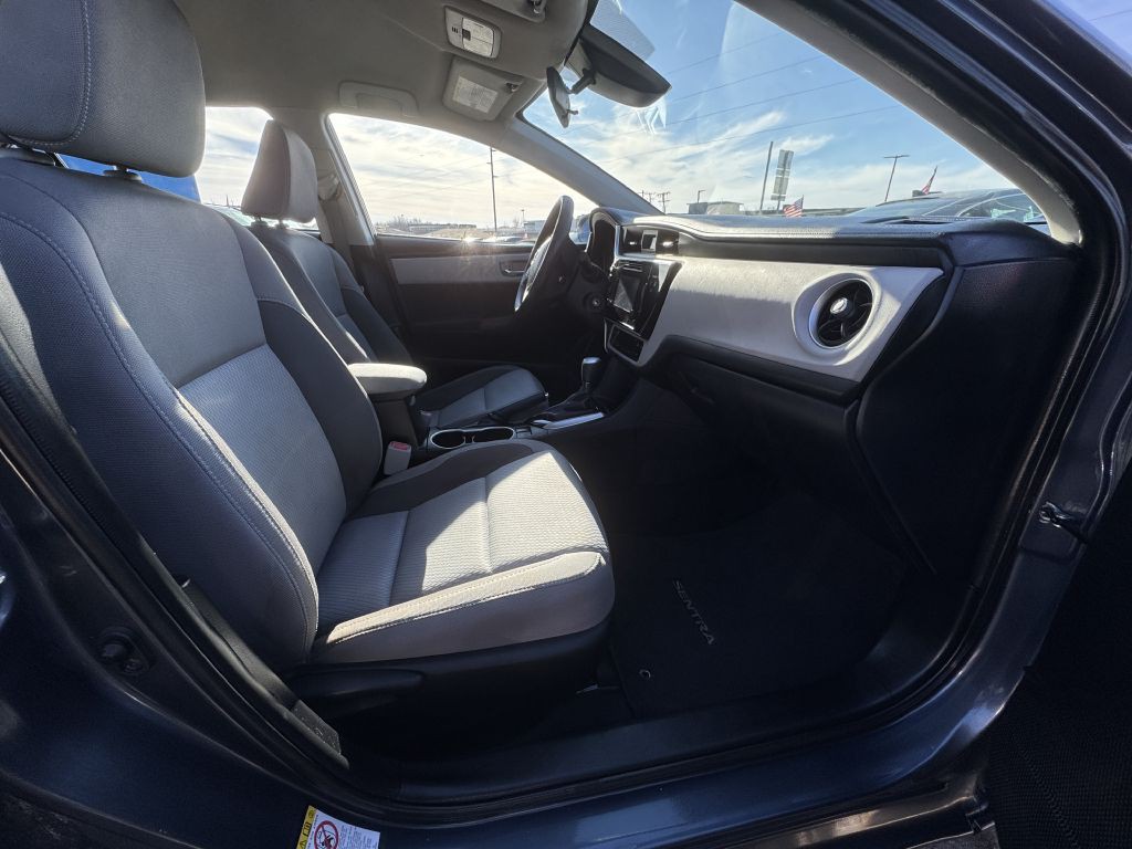 2017 Toyota Corolla Image 22