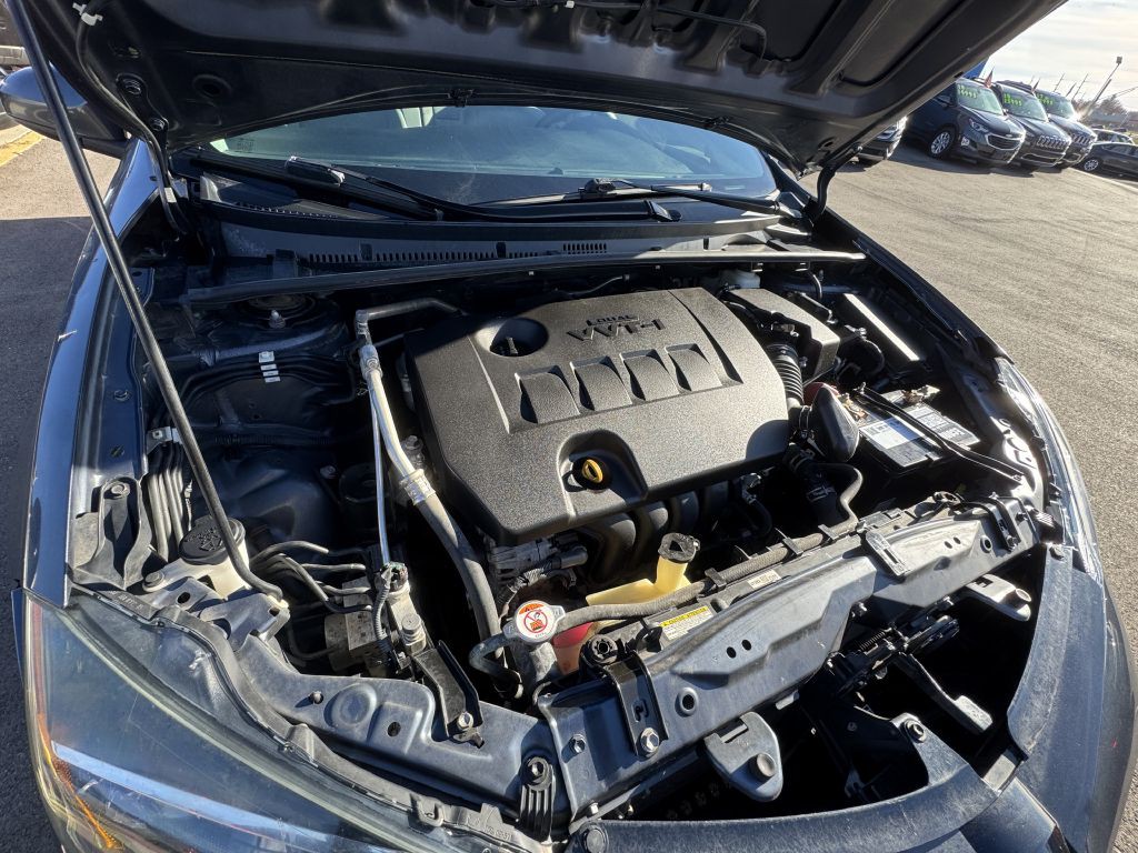 2017 Toyota Corolla Image 24