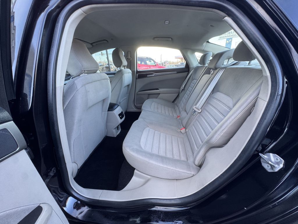 2020 Ford Fusion Image 22