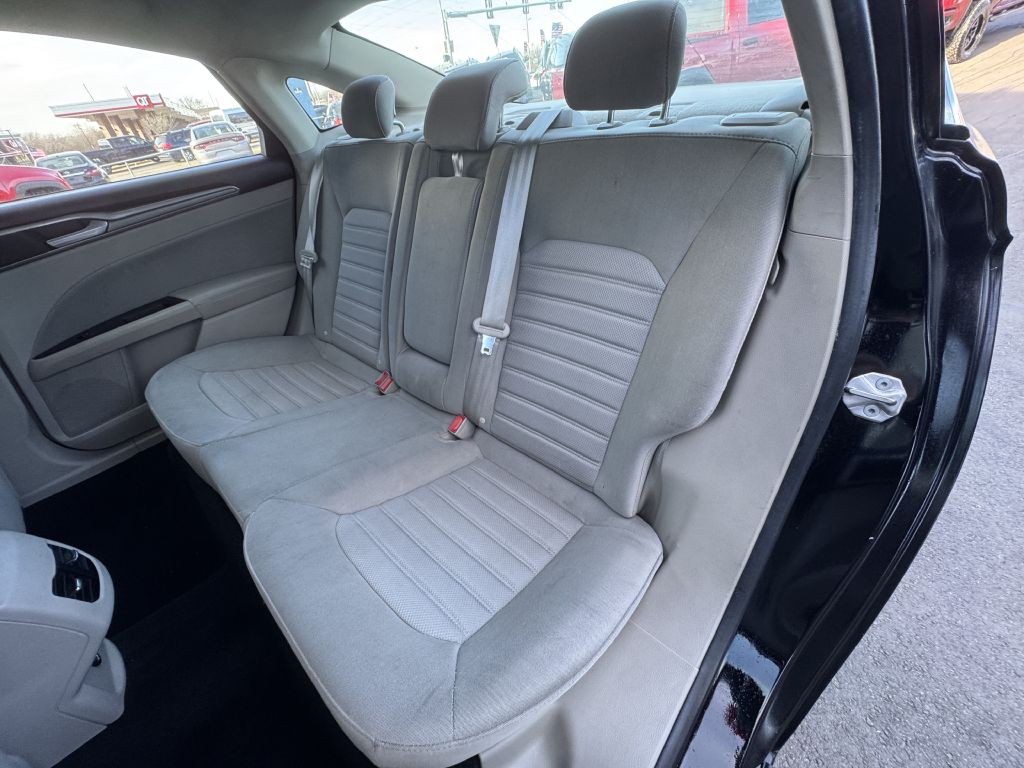 2020 Ford Fusion Image 23