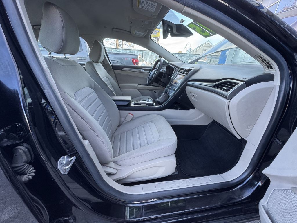 2020 Ford Fusion Image 26