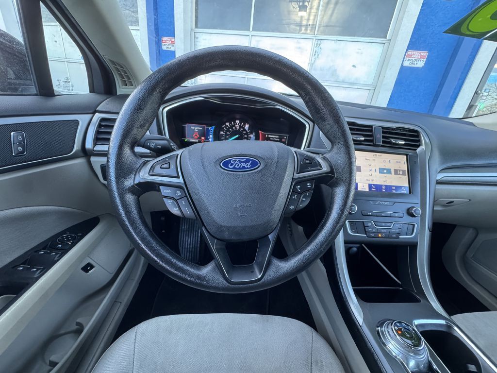 2020 Ford Fusion Image 28
