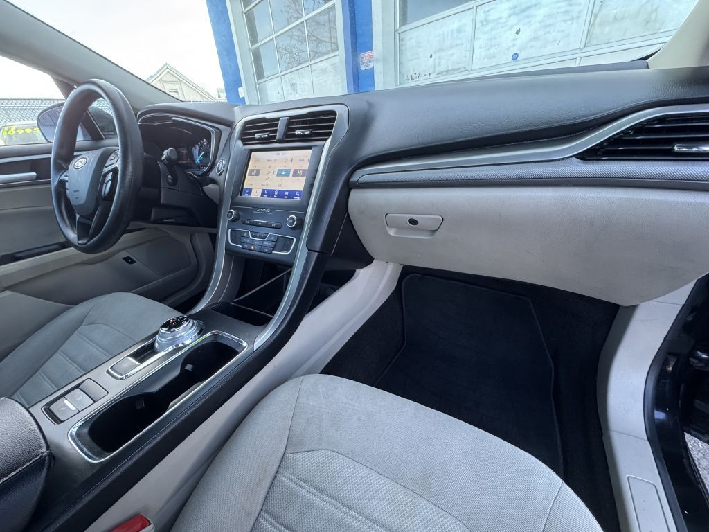 2020 Ford Fusion Image 29