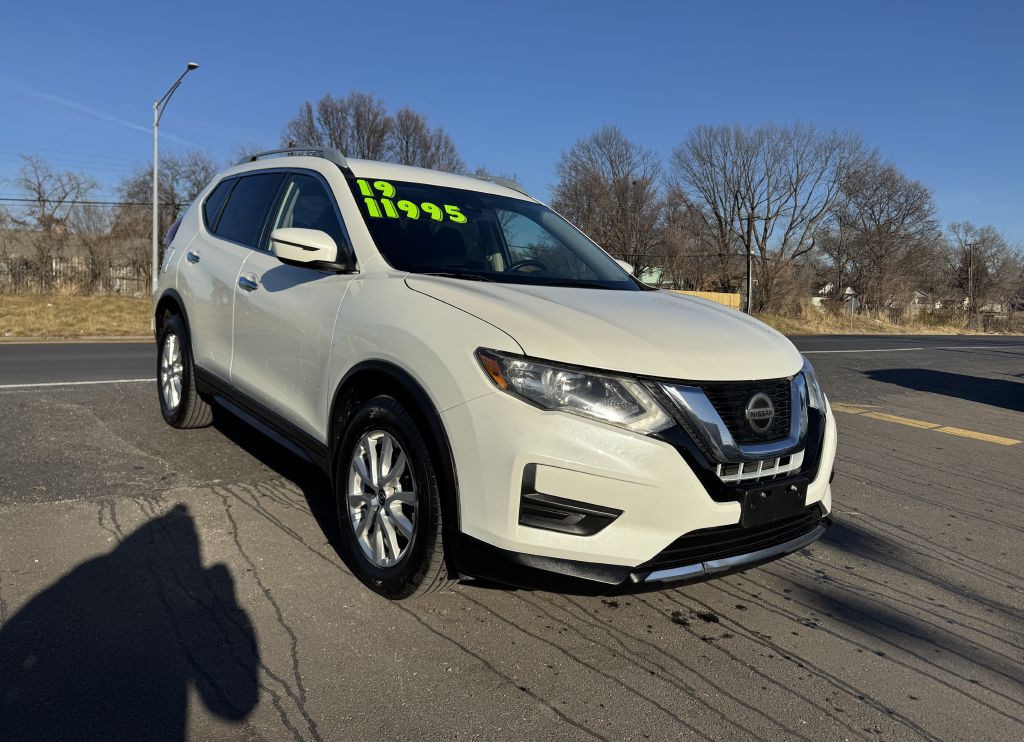 2019 Nissan Rogue Image 1
