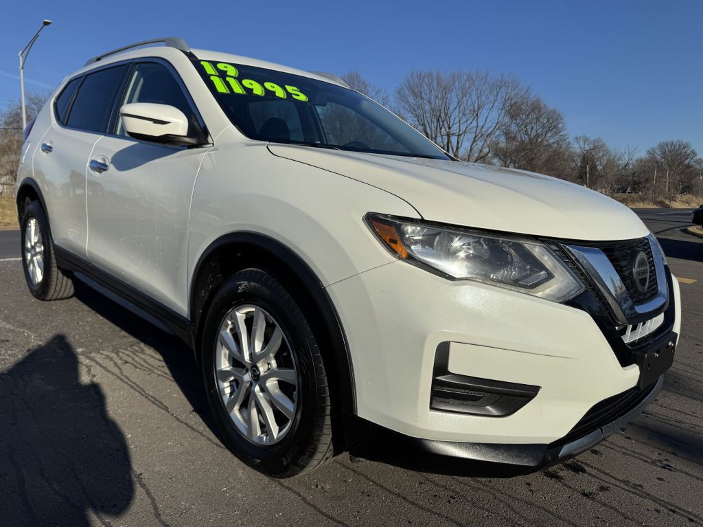 2019 Nissan Rogue Image 2