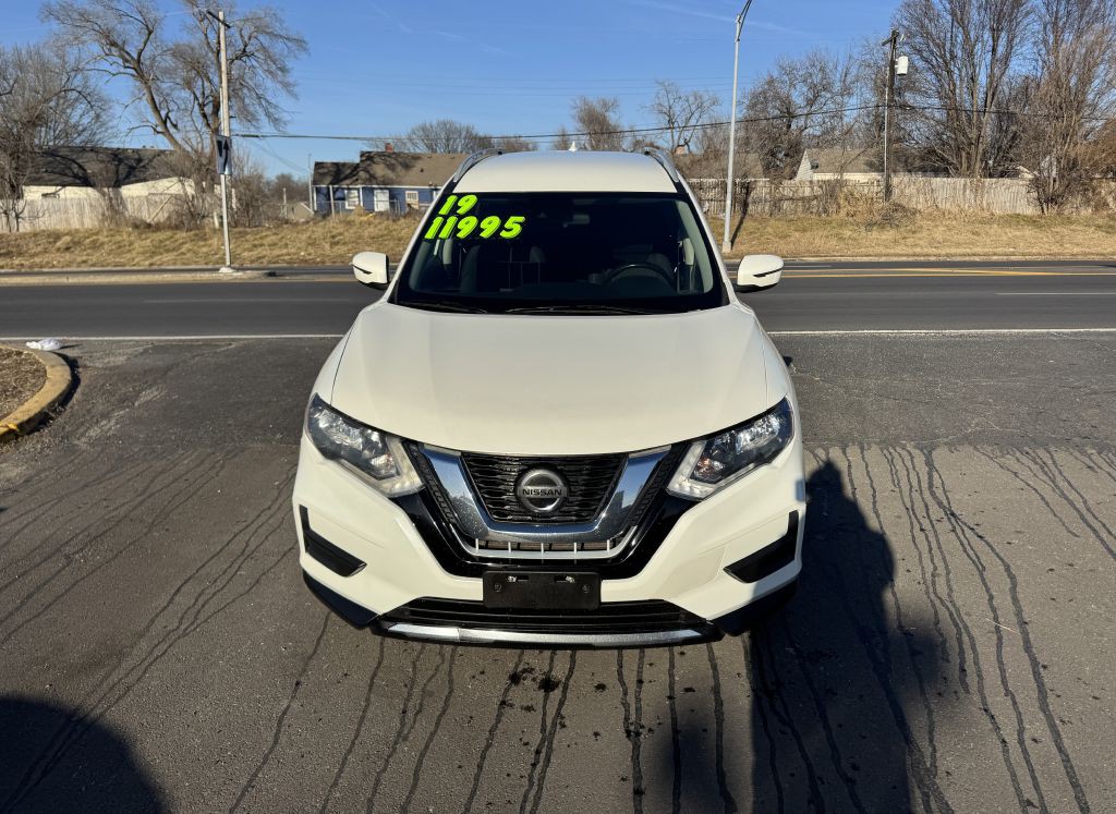 2019 Nissan Rogue Image 3