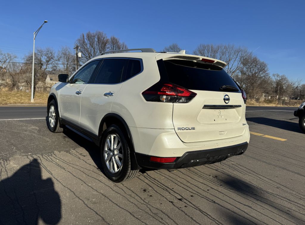 2019 Nissan Rogue Image 12