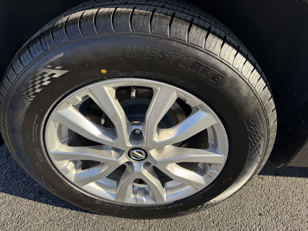 2019 Nissan Rogue Image 17