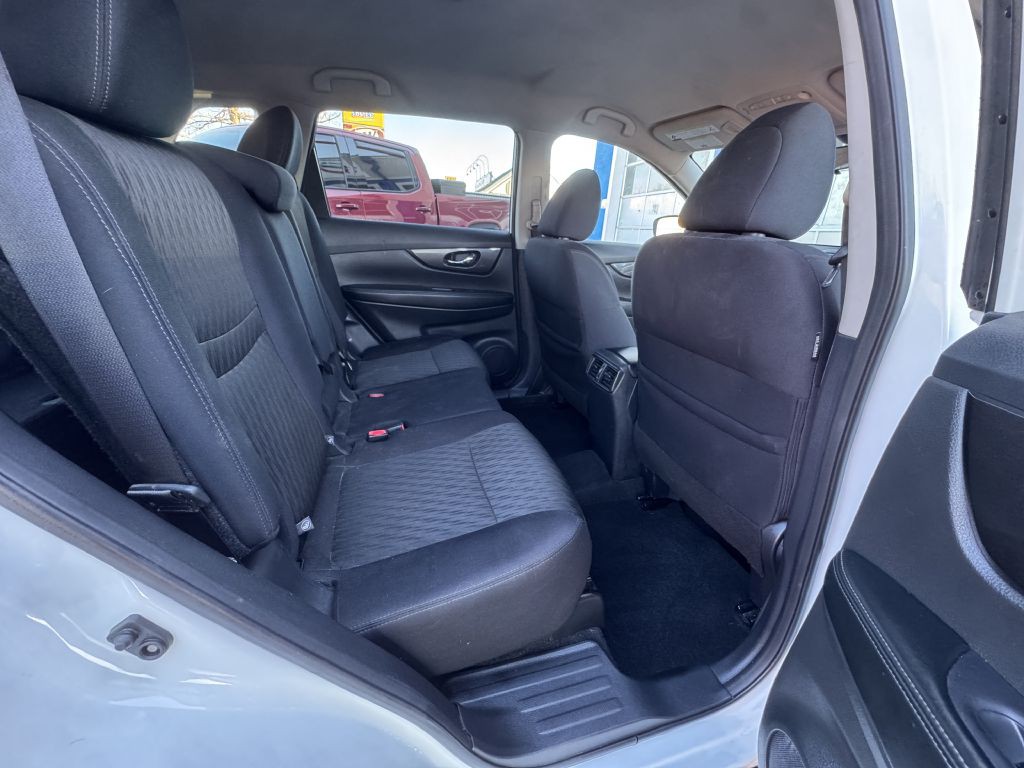 2019 Nissan Rogue Image 18