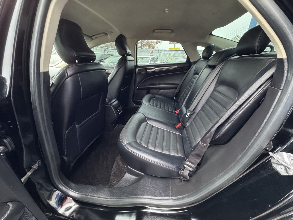 2018 Ford Fusion Image 19