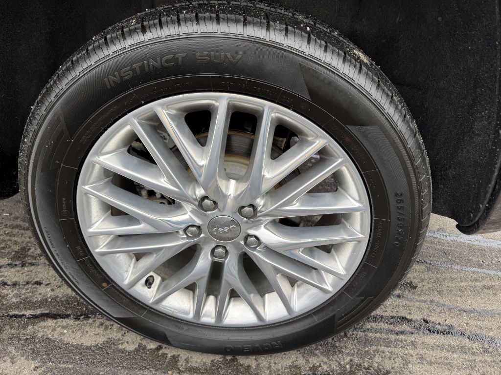 2017 Jeep Grand Cherokee Image 16