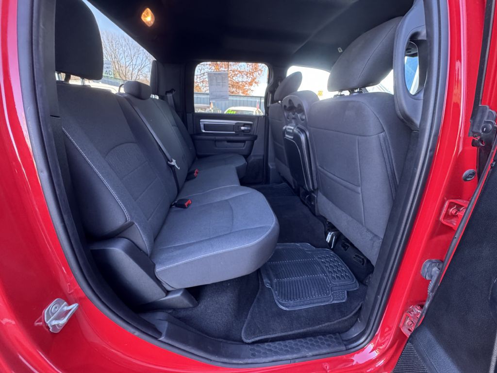 2022 RAM 1500 Image 32