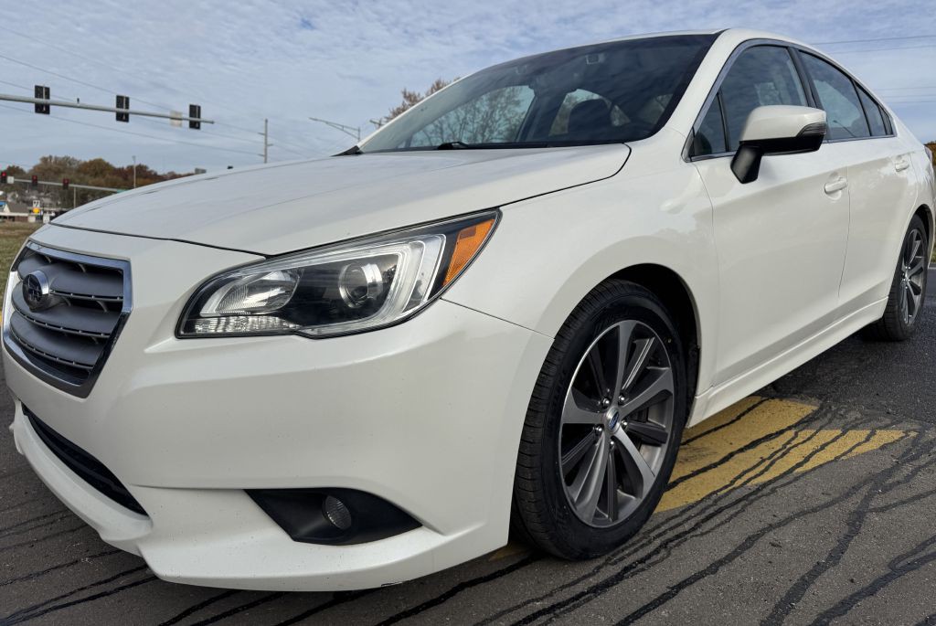 2017 Subaru Legacy Image 2