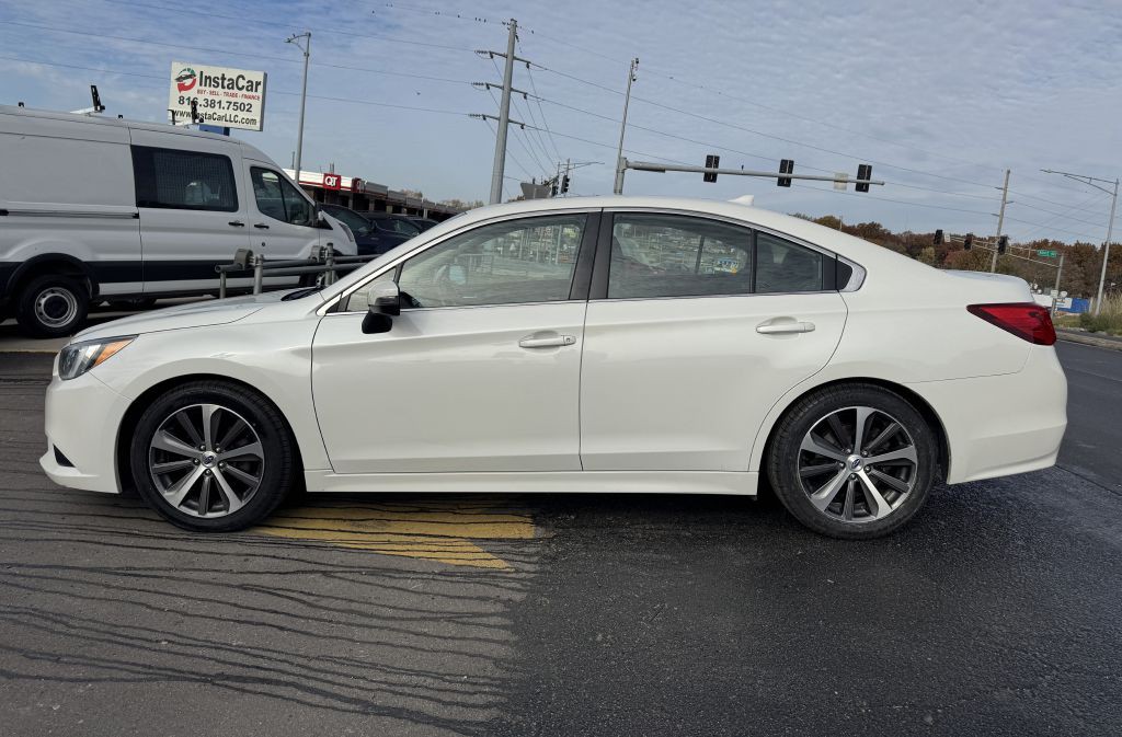 2017 Subaru Legacy Image 8