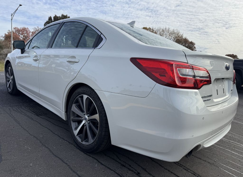 2017 Subaru Legacy Image 12