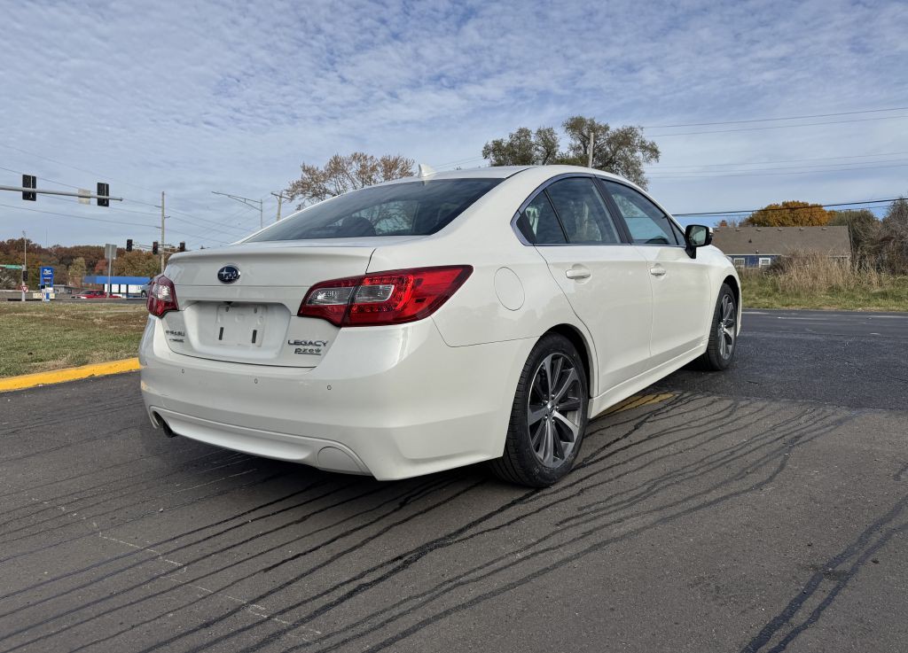 2017 Subaru Legacy Image 13