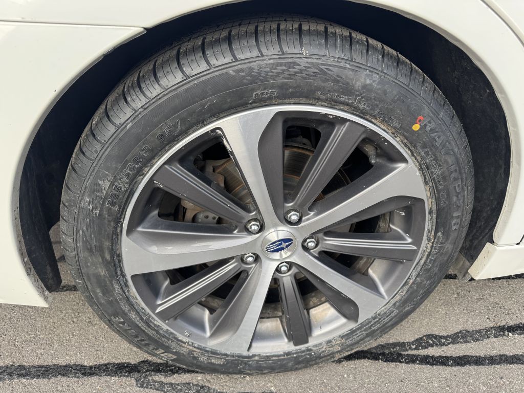 2017 Subaru Legacy Image 16