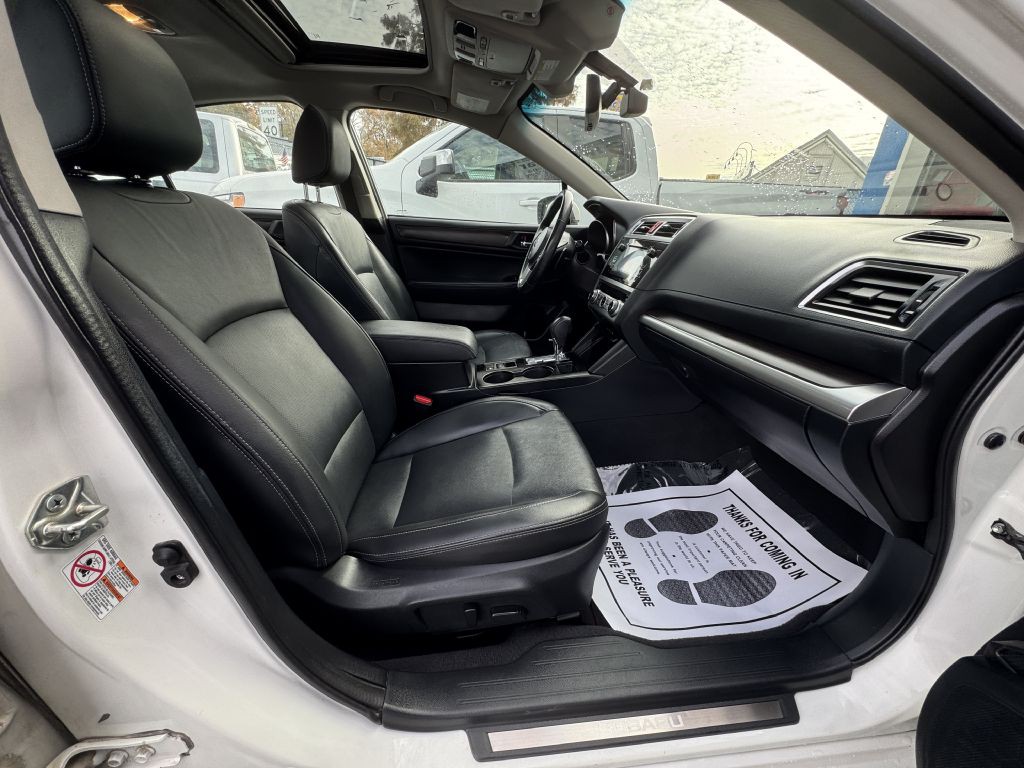 2017 Subaru Legacy Image 28