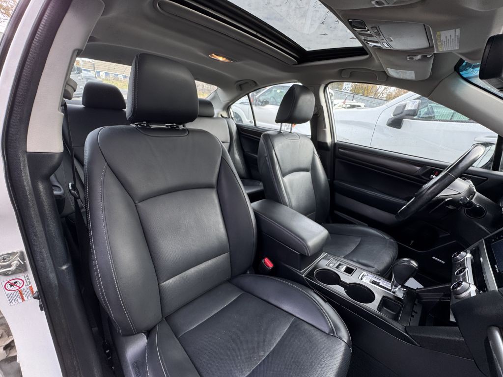 2017 Subaru Legacy Image 30