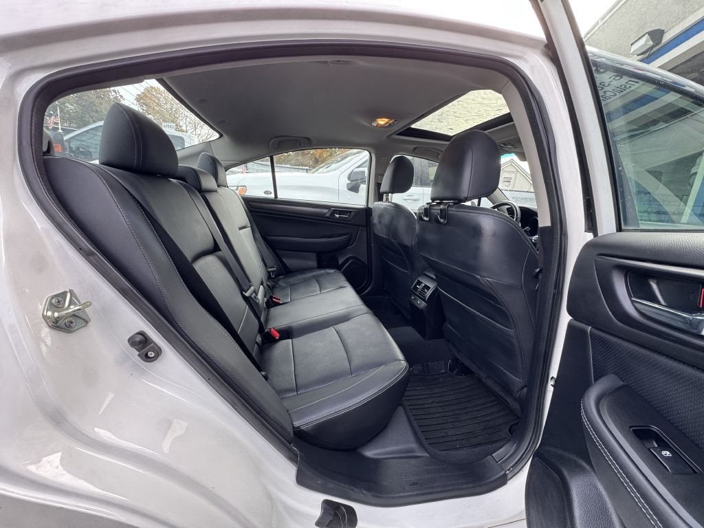 2017 Subaru Legacy Image 31